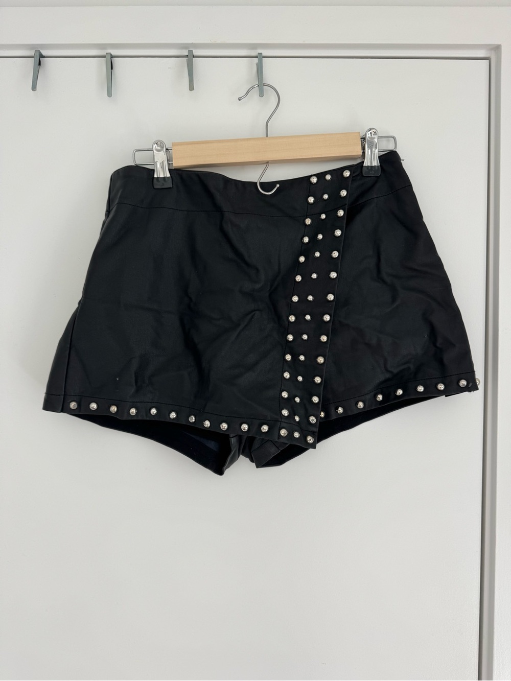 Free People Black Studded Women’s Skort Shorts